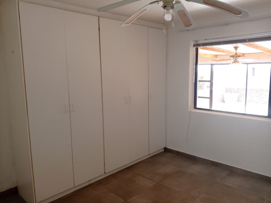 To Let 3 Bedroom Property for Rent in Mountainside Western Cape